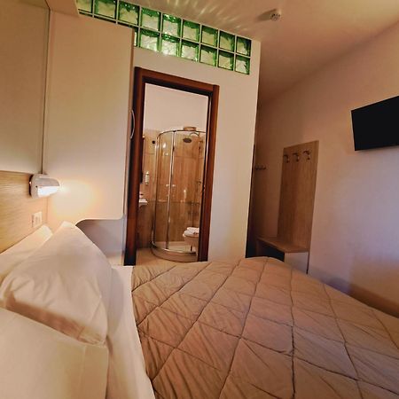 Hotel Butterfly Rimini Eksteriør bilde